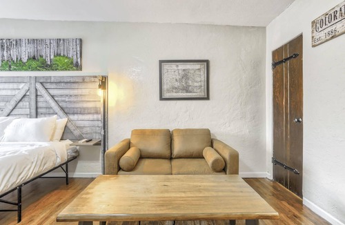 West Colorado Springs Apartment | 1BD Suite Trails & Garden of the Gods Dogs Welcome