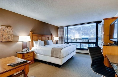 Keystone Cabin | 1BR Lodge Loft w/Balcony | Spa, Pool & Hot Tub