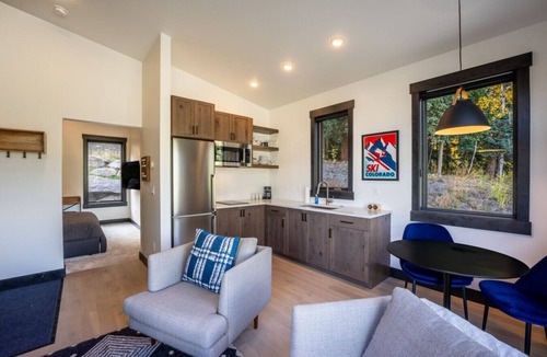 Silverthorne Cabin | 1BR Lux Casita | Near Hiking Trails | Exclusive Amenities | Summit Sky Ranch