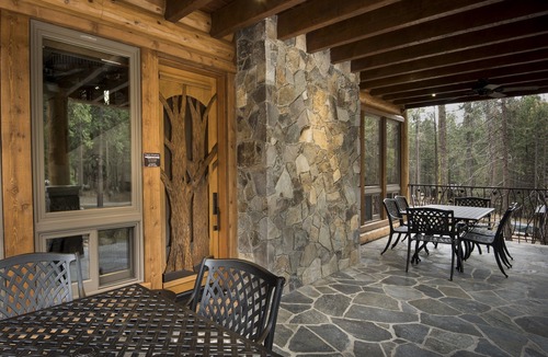 North Wawona House | (1R) Creekside Retreat (2 Bedrooms Only)