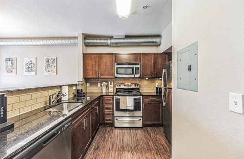 North Broadway - Holiday Apartment | 2 Bedroom 2.5 Bathroom Townhouse 202