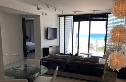 City Center Apartment | 2 Bedroom Apartment 326686 by Houzlet