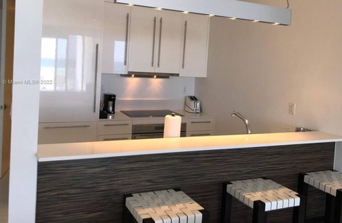City Center Apartment | 2 Bedroom Apartment 326686 by Houzlet