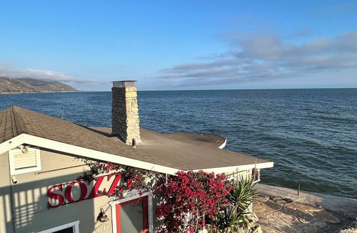Ventura Cottage | 2-bedroom cottage in soothing Ventura with cool AC breeze
