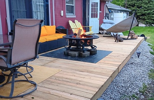 Gypsum Cottage | 2 bedroom COTTAGE. one side of a duplex, in Catawba. Sandy beach 500 ft away.