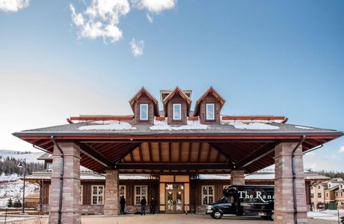 The Highlands Apartment | 2-bedroom hotel suites in beautiful Breckenridge w/fitness room, AC, 3 hot tubs