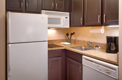 Reno/Tahoe Airport Condo | 2-Bedroom King & Queen Suite | Free Breakfast & Pool