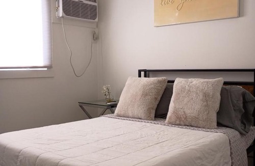 Montecito Heights Apartment | 2 Bedroom Near Dodger Stadium Sleeps 4 to 8