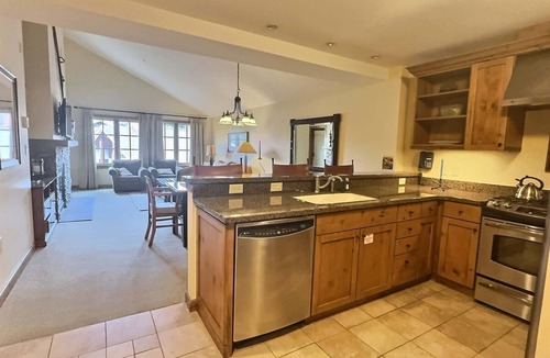 Mount Crested Butte Condo | 2 Bedroom Penthouse Condo at the Lodge at Mountaineer Square, Hot Tub and Pool