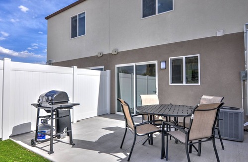 Grand Junction House | 2 BR Townhome, Free WiFi, Parking & Laundry. Pets Welcome