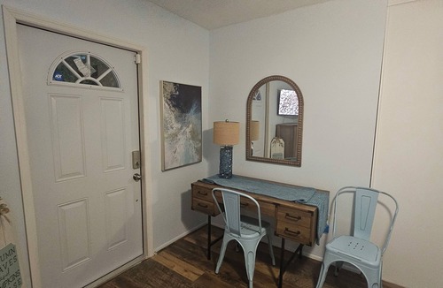 Sunrise House | #2 Charming 1-bedroom in beautiful Sunrise