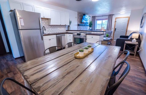 Steamboat Springs Condo | 2 King Bed Charming Mountain Retreat Close to Mtn