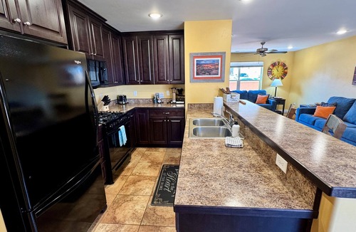 Moab South Valley House | 2 King Suites I Pool & Hot Tub I Trailer Parking I Red Rock Views!