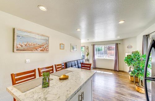 Eureka House | 2 Mi to Old Town: House w/Grill in Eureka!