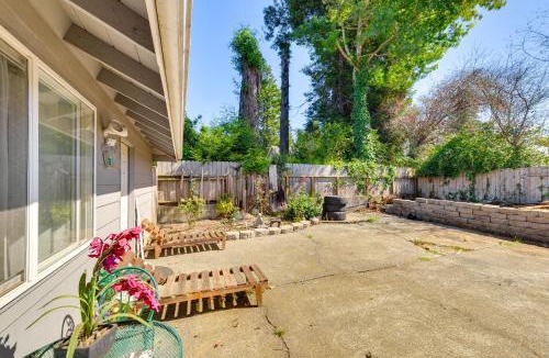 Eureka House | 2 Mi to Old Town: House w/Grill in Eureka!