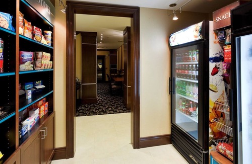 Reno/Tahoe Airport Condo | 2-Queen 1-Bedroom Suite | Free Breakfast & Pool Reno