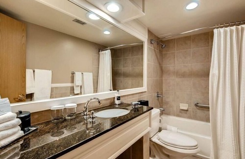 Keystone Hotel | 2 Queen Hotel Rm w/Balcony | Spa, Pool & Shuttle