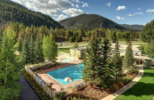 Keystone Hotel | 2 Queen Hotel Rm w/Balcony | Spa, Pool & Shuttle