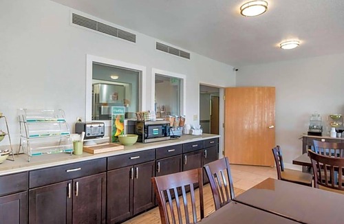 Pueblo West Hotel | 2-Star Hotel ∙ Quality Inn & Suites West