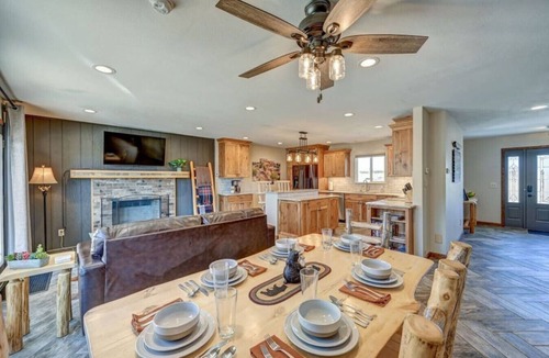 Poncha Springs Villa | 20 minutes to Monarch w/Hot Tub & Game Room!