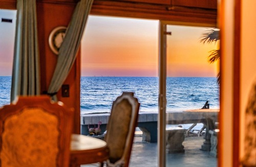 Mussel Shoals House | 25% Off July 12-14 On The Sand, Perfect 4 Families