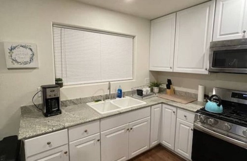 Fresno House | 2730 W Bullard 2BR · Brand New 2BR CUTE ? Blue LED ? in North Fresno