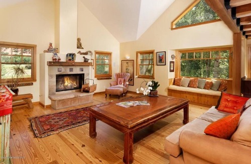 Snowmass Village House | 2B Loft Riverfront House on 2 Acres with Amazing Views minutes from Aspen