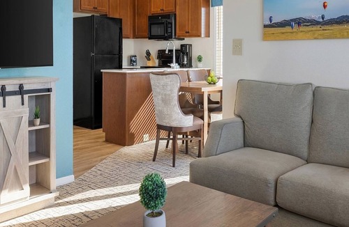 Pagosa Springs Condo | 2BR Loft Outdoor Family Fun Pagosa Springs (EEMM)