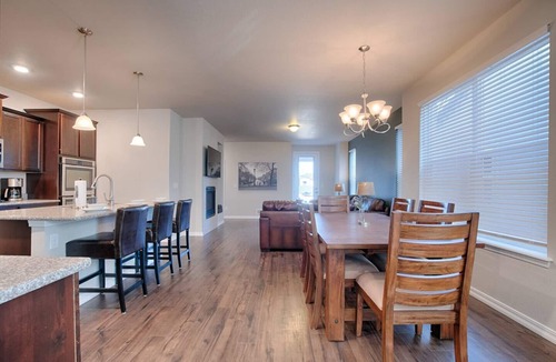 Rockrimmon Condo | 2BR Mtn Viewsusaf Academynewly Buildcentral AC