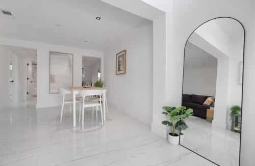 Bay Harbor Islands Apartment | 2BR near Bal Harbour beautiful