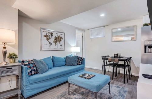 Broadmoor House | 2BR w/ Firepit & Patio|Near Downtown & Shopping