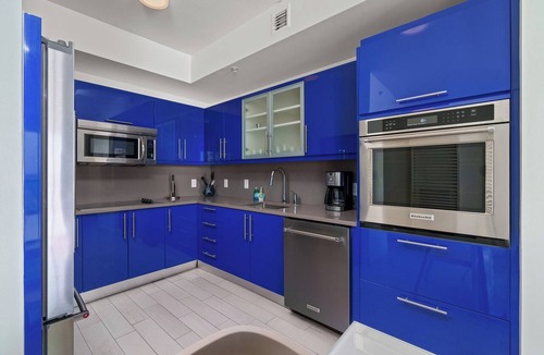 Central Beach Condo | 2BR W Residence, Double LivingRoom,Brand New Sofas, Pool, Hot tub