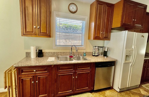 Northridge House | 3+2 Northridge private home, close to everything LA has to offer