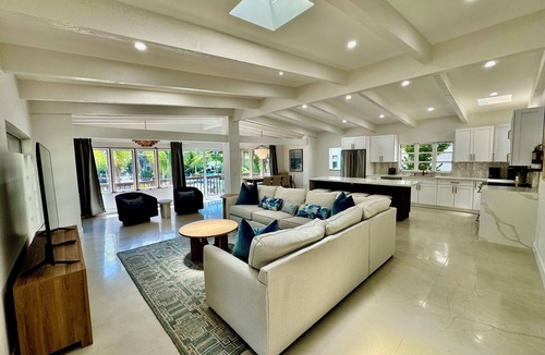 Hendricks and Venice Isles House | 3/3 Duplex-Shared Heated Pool-Dock-Pool Table-Games
