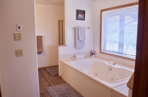Loghill Village House | 3 bed, 3 bath house in Divide Ranch Golf Course Community with Sneffels Views