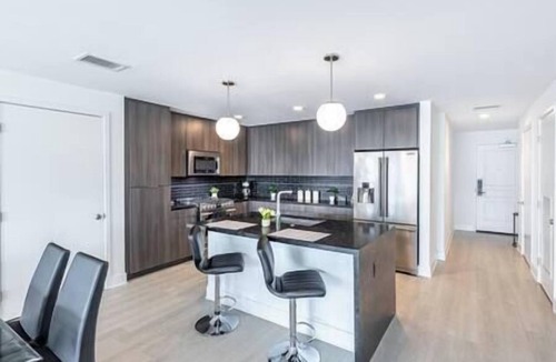 Downtown Los Angeles Apartment | 3 Bed 3 Bath Luxury Skyline DTLA Penthouse Top Floor