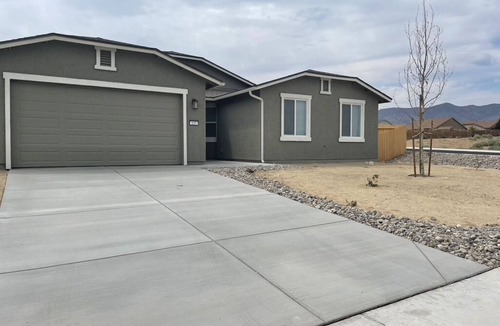 Dayton House | 3 Bed Home with Desert Mountain Views