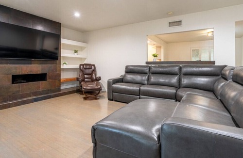 Bonita House | 3 Bedroom, 2 Bath, Backyard