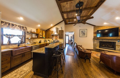Crested Butte Apartment | 3 Bedroom Apt in the Heart of Crested Butte!