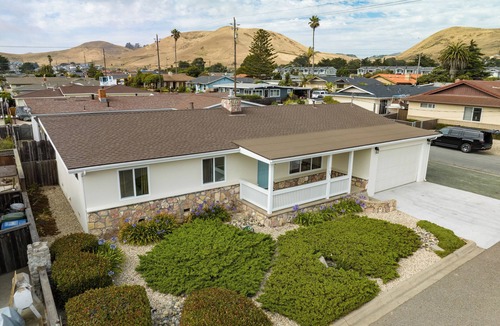 Morro Bay House | 3 bedroom house in the beach tract of Morro Bay. Mid or Long term rental.