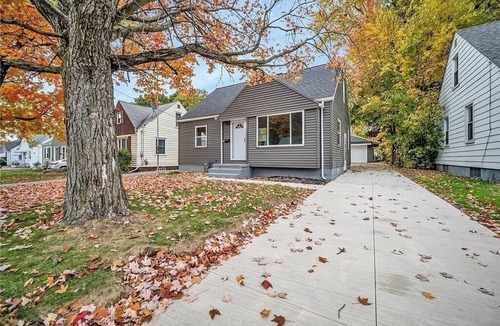 Painesville House | 3-bedroom house in brilliant Painesville with AC and fitness room