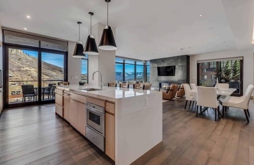 Snowmass Village Apartment | 3 bedroom luxury apt One snowmass