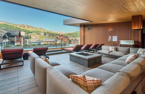 Snowmass Village Apartment | 3 bedroom luxury apt One snowmass