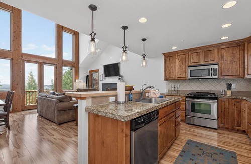 Fraser Condo | 3 bedroom, views from private deck, vaulted ceilings, spacious floor plan