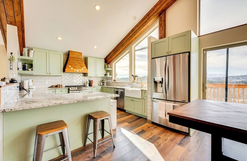 Black Hawk Cabin | 3 Mi to Casinos: Cabin w/Stables in Black Hawk!