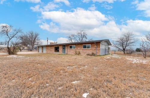 Longmont House | 3 Mi to Dtwn Berthoud: Home w/Longs Peak Views