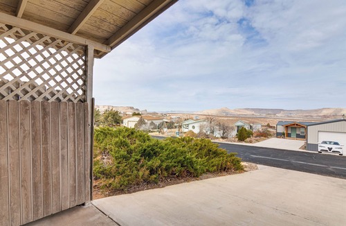 Greenehaven Cottage | 3 Mi to Lake Powell! Desert Escape w/Valley Views