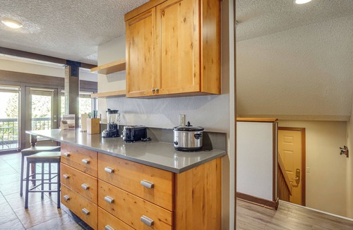 Baldy Mountain House | 3 Mi to Slopes! Mtn-View Breckenridge Townhome