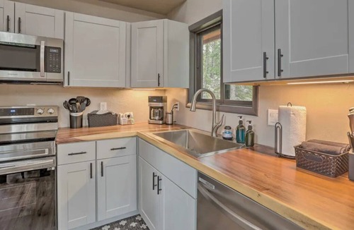 Saint Mary's Cabin | 3 Peaks Cabin -Newly Updated! St. Mary's Cabin with Mountain Views, Lake Access!