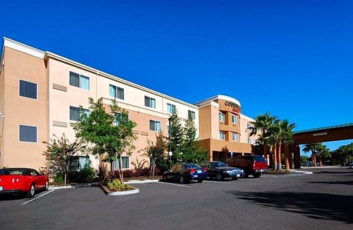 Merced Hotel | 3-Star Hotel ∙ Courtyard by Marriott Merced